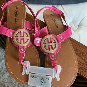 Hot pink sandals 🩴